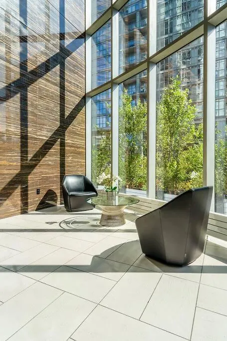 Apartment One Bed And Den Upscale Comfort Condo With Parking Toronto