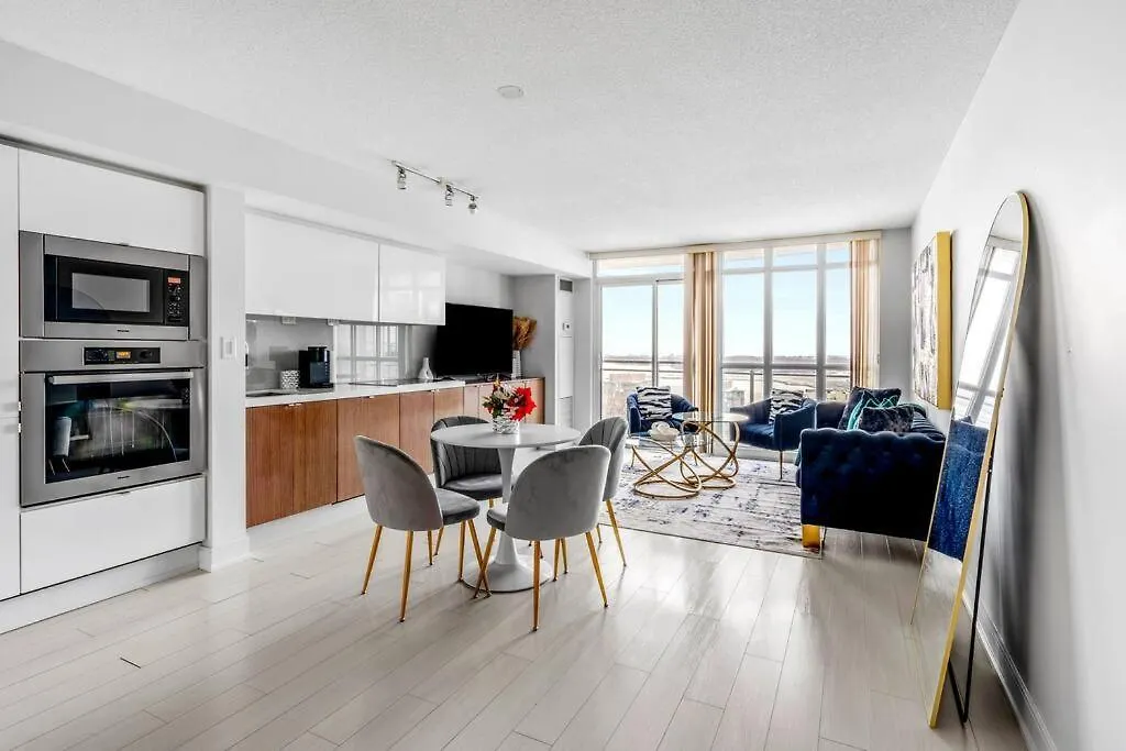 Apartment One Bed And Den Upscale Comfort Condo With Parking Toronto