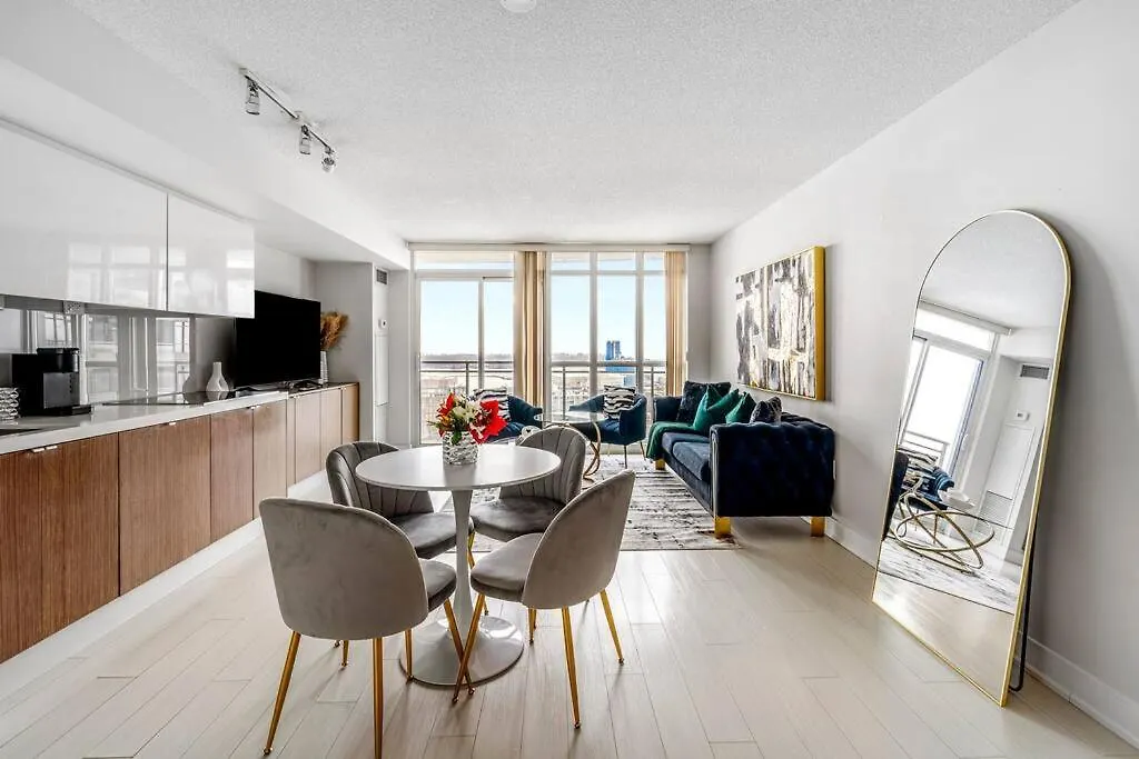 Appartement One Bed And Den Upscale Comfort Condo With Parking Toronto Canada